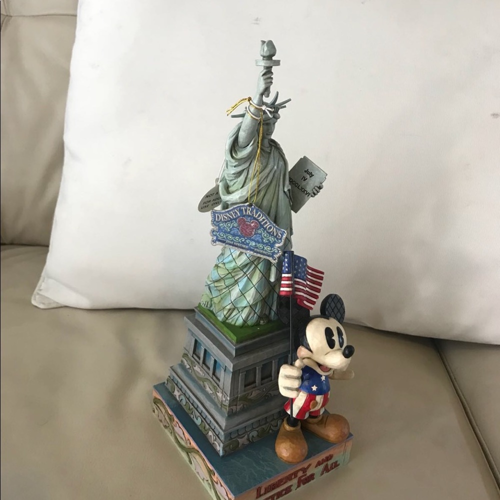 JIM SHORE MICKEY LIBERTY